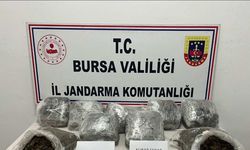 Bursa’da eve yapılan baskında 8 kilo 900 gram esrar ele geçirildi