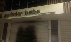 Bursa’da mağazayı ateşe veren şahıs video çekti