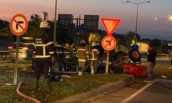 Bursa’da yanan otomobildeki anne-kız yaralandı