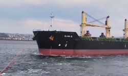 Çanakkale Boğazı’ndan geçişi sırasında makine arızası yapan gemi Karanlık Liman’a demirletildi