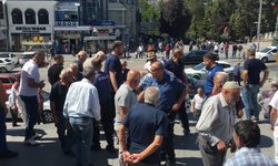 Cuma namazı çıkışı kayınbiradeni bıçakladı