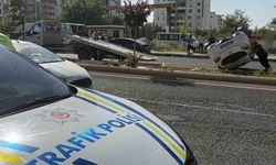 Diyarbakır’da iki otomobil çarpıştı: 1 yaralı