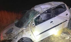 Domaniç’te takla atan otomobilde 3 kişi yaralandı