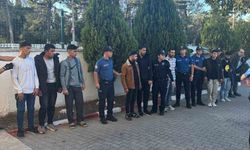 Edirne’de kamyonette 15 kaçak göçmen yakalandı