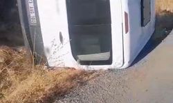 Elazığ’da öğrenci servisi devrildi, kazada yaralanan olmadı