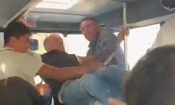 Elazığ’da otobüs şoförü ile yolcunun tekme tokatlı kavgası kamerada