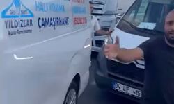 Emniyet şeridinden kaynak yaptılar, tepki gösteren sürücüye saldırdılar