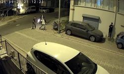 Esenyurt’ta 3 çocuğun silahlı şakası kameraya yansıdı