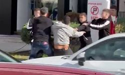 Gençler arasındaki tekme ve yumruklu kavga