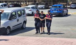 Göçmenlerle birlikte kıskıvrak yakalandı