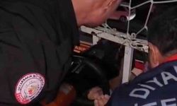 Kafası balkon korkuluklarına sıkışan çocuk itfaiye ekiplerince kurtarıldı