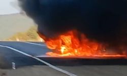 Karabük’teki feci kaza kamerada: Otomobilller alev topuna döndü