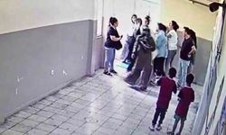 Kavga eden öğrencileri ayıran kadın öğretmeni veliler darbetti