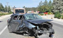 Keşan’da beton yükseltiye çarpan otomobilin sürücüsü yaralandı