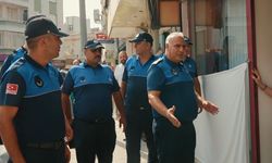 Kozan Belediyesi kaldırımları işgal edenlere ceza yazdı