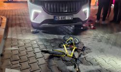 Kula’da otomobil ile bisiklet çarpıştı: 11 yaşındaki çocuk ağır yaralandı