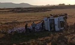Mardin’de tır şarampole yuvarlandı: 1 yaralı