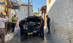 Menteşe’de araç yangını ekipleri alarma geçirdi