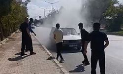 Muş’ta yanan otomobile beton mikseriyle müdahale