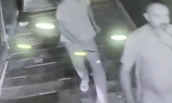 Ölümle biten bıçaklı saldırı güvenlik kamerasına yansıdı