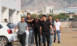 Oto galeriyi tarayan şüpheliler adliyeye sevk edildi