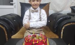 Otomobil bagajında mahsur kalan çocuk hayatını kaybetti