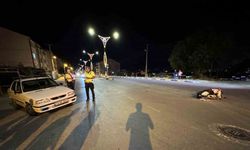 Otomobille çarpışan motosikletteki 2 kişi yaralandı
