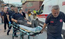 Polisten kaçan aracın çarptığı esnaf ölümden döndü: Kaza anı kamerada