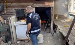Rüyasında define gören kadın oğluyla birlikte 5 katlı apartmanın altında tünel kazarken yakalandı