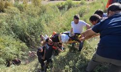 Siirt’te öğretmenleri taşıyan otomobil dereye uçtu: 2 yaralı