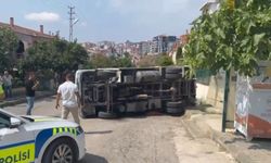 Sinop’ta belediyeye ait kamyonet devrildi: 1 yaralı