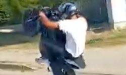 Sinop’ta motosiklet sürücüsünün tehlikeli yolculuğu