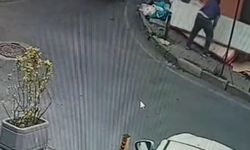 Şişli’de kamyonetten indirdiği atık eşyaları sokağa böyle bıraktılar