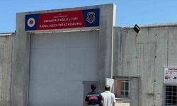 Suç rekortmenleri yakalandı: Yaşı kadar suç kaydının yanında 55 yıl hapis cezası varmış