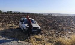 Takla atan otomobildeki 2 kişi yaralandı