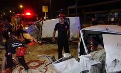 Tofaşlar kafa kafaya çarpıştı, ortalık savaş alanına döndü: 4 yaralı