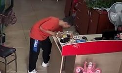 Turgutlu’da hırsızlık anı kamerada