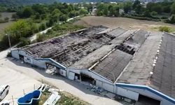 Yanan fabrikadan geriye bu görüntü kaldı