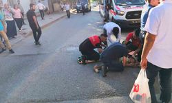 Yolun karşısına geçerken otomobilin çarptığı çocuk hastaneye kaldırıldı