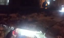 2 katlı bina çöktü