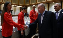 Cumhurbaşkanı Erdoğan, A Milli Kadın Voleybol Takımı'nı kabul etti