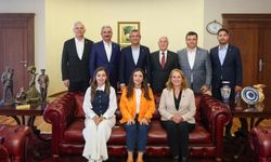 CHP Bursa heyeti Özgür Özel ile bir araya geldi