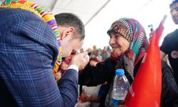 Sındırgılı köylüler evlerinin temelini attı