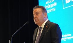 Muhittin Böcek hastaneye sevk edildi