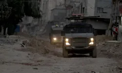 İsrail askerlerinin, işgal altındaki Batı Şeria'ya baskınında 4 Filistinli yaralandı