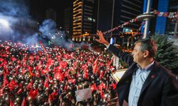 Özgür Özel Esenyurt'ta on binlerle buluştu!