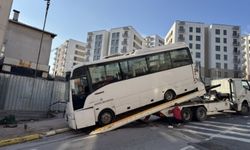 Bursa'dan yola çıkan midibüs kaza yaptı