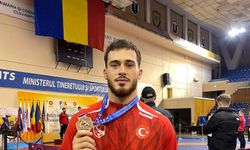 Bursa Büyükşehir Belediyesporlu güreşçi Balkan şampiyonu oldu