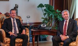 Meclis'te sürpriz Özel ve Yavaş görüşmesi