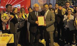 Özgür Şahin mazbatasını aldı!